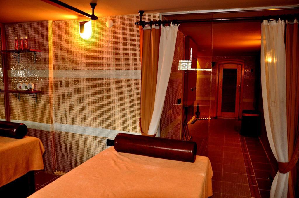 Club Alpina Hotel Marmaris Buitenkant foto