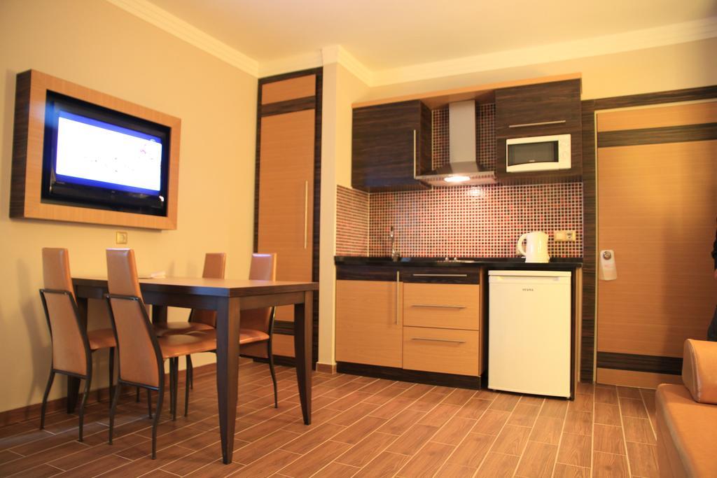Club Alpina Hotel Marmaris Buitenkant foto