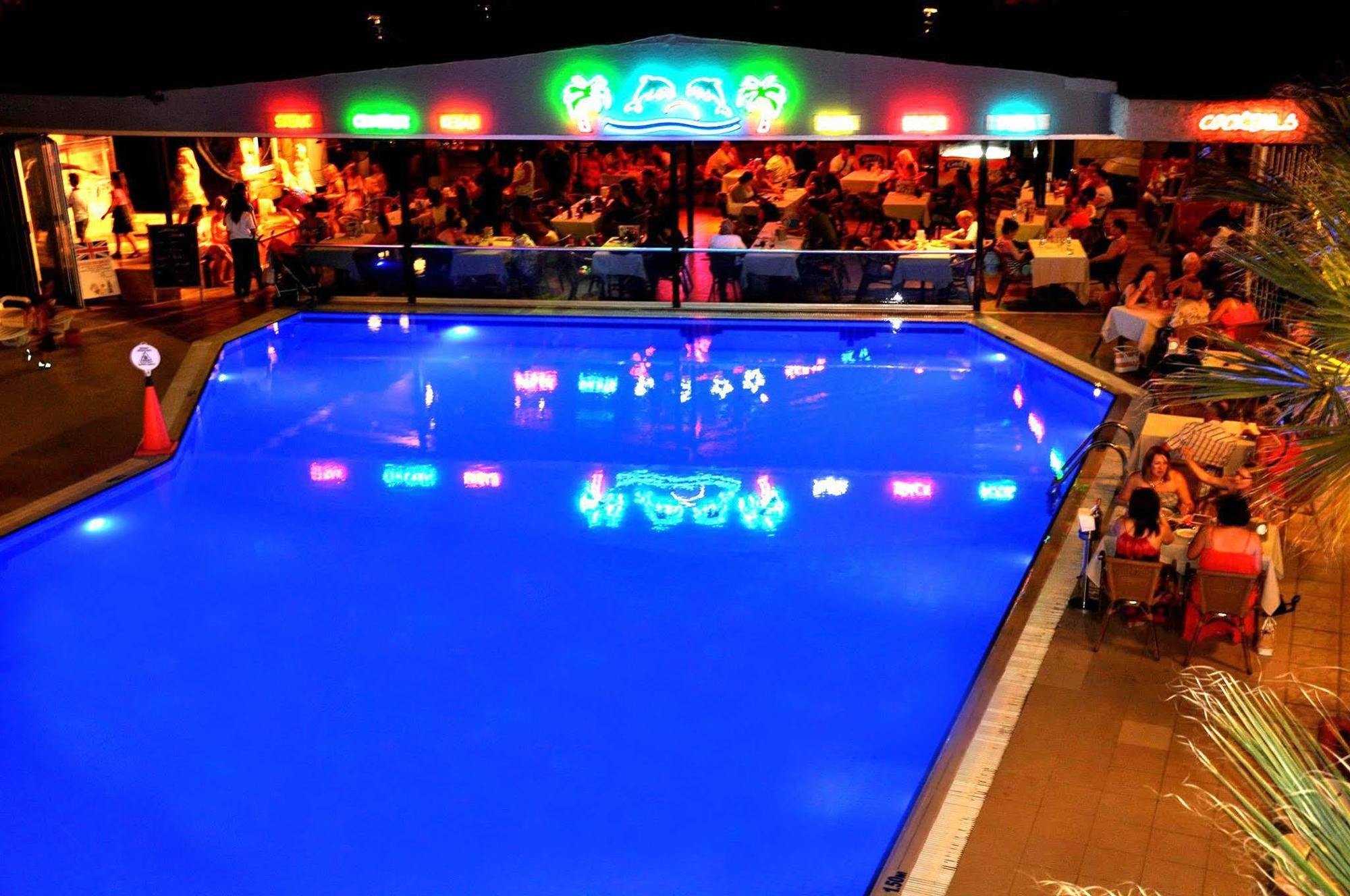 Club Alpina Hotel Marmaris Buitenkant foto