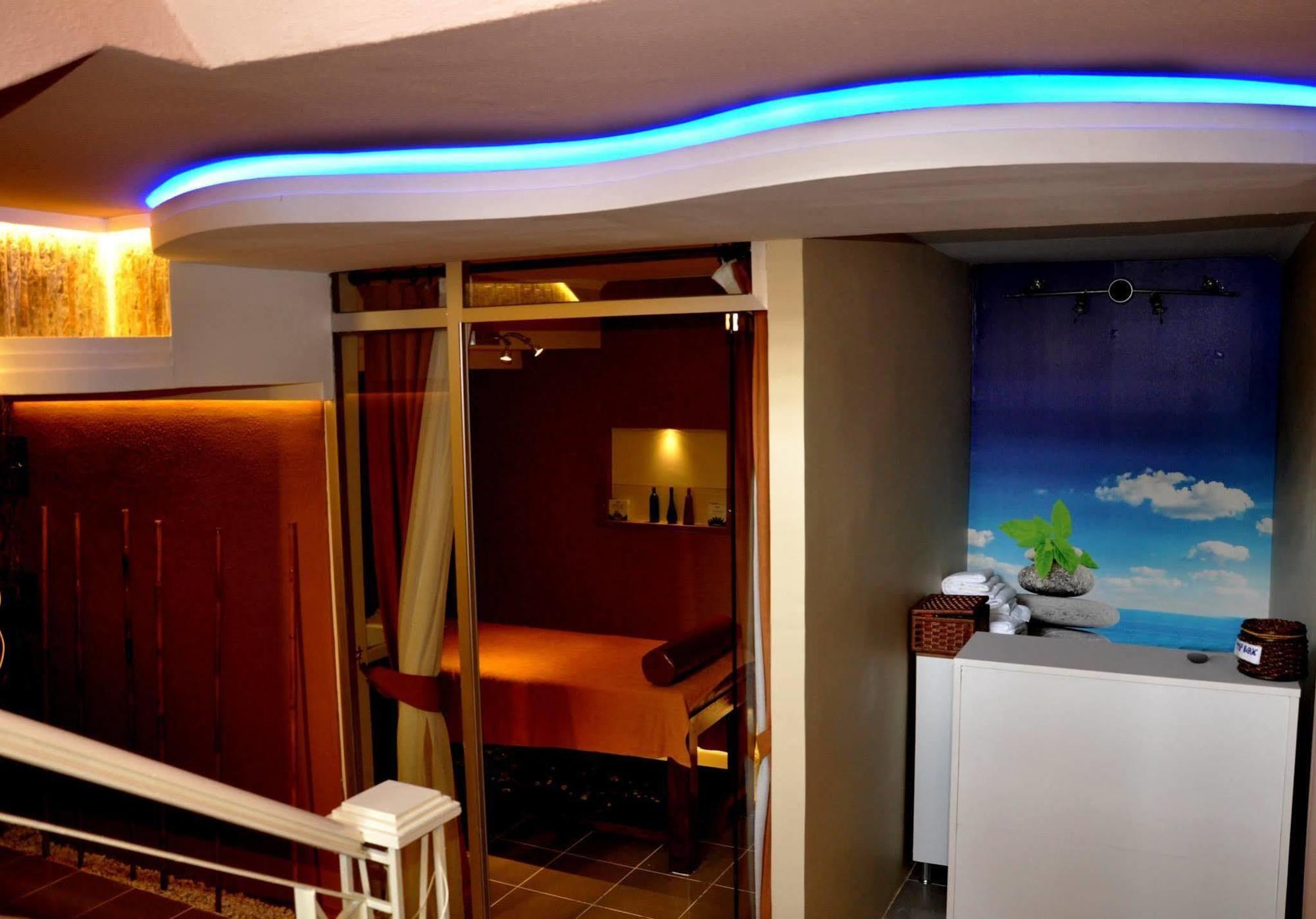 Club Alpina Hotel Marmaris Buitenkant foto
