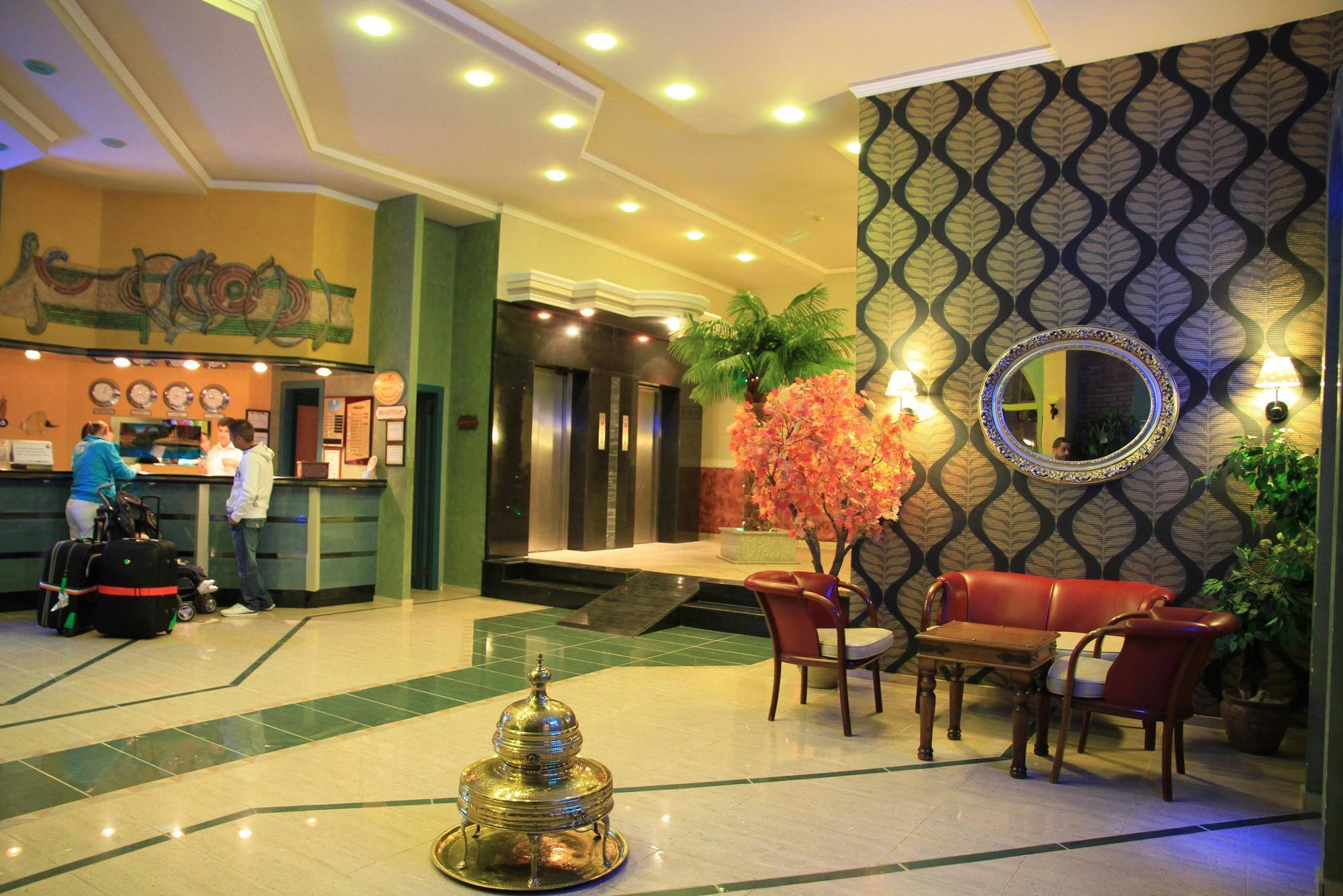 Club Alpina Hotel Marmaris Buitenkant foto