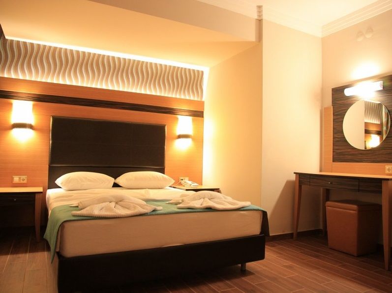 Club Alpina Hotel Marmaris Buitenkant foto